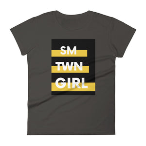 Small town Girl Women's short sleeve t-shirt